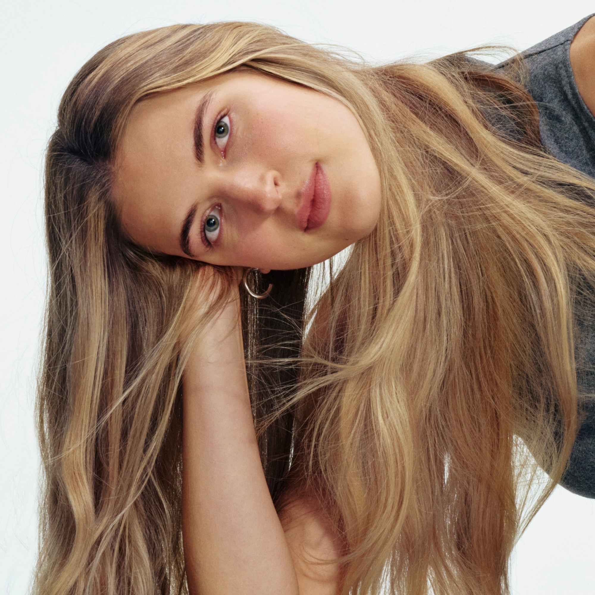 צילום קמפיין מקורי של OLAPLEX — OLAPLEX · Stella Editorial